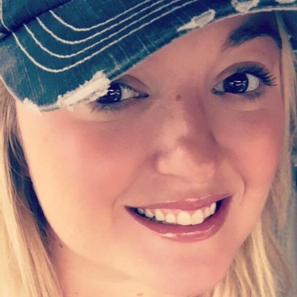 Meet your Posher, Crystal - Picture 1 of 1